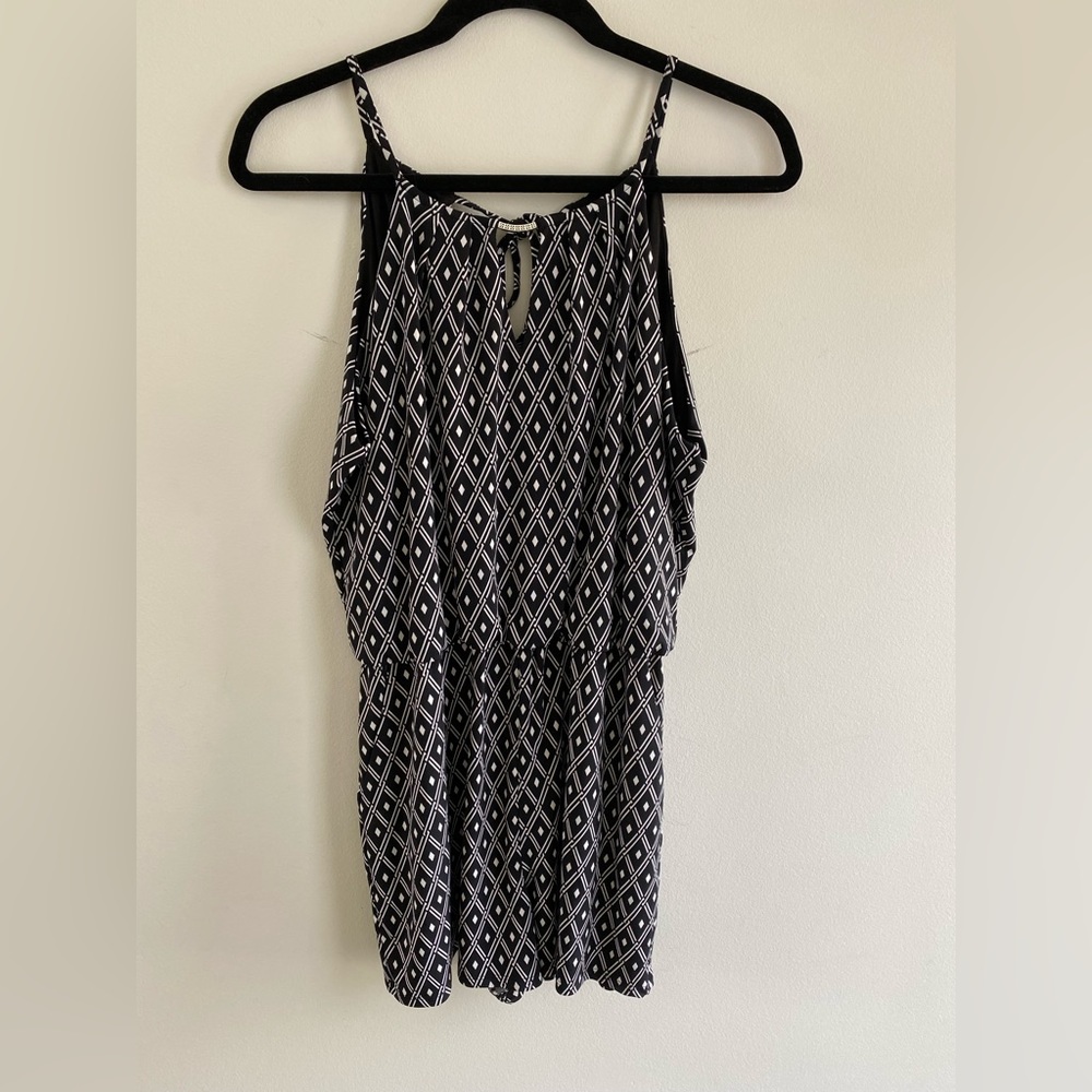 WHBM Sleeveless Halter Style Black & White Romper. Diamond Design Petite M